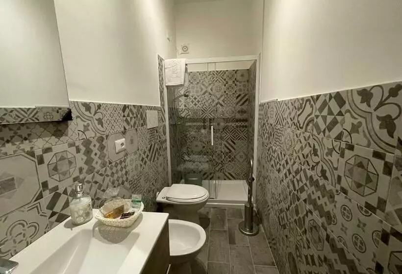 تختخواب و صبحانه Al Cortile