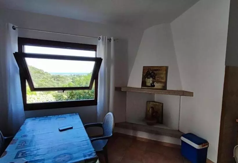Aamiaismajoitus (B&B) Casa L Ulivariu Affittacamere