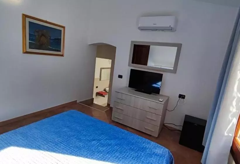 Aamiaismajoitus (B&B) Casa L Ulivariu Affittacamere