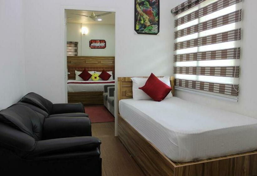 בית מלון כפרי The Svarga