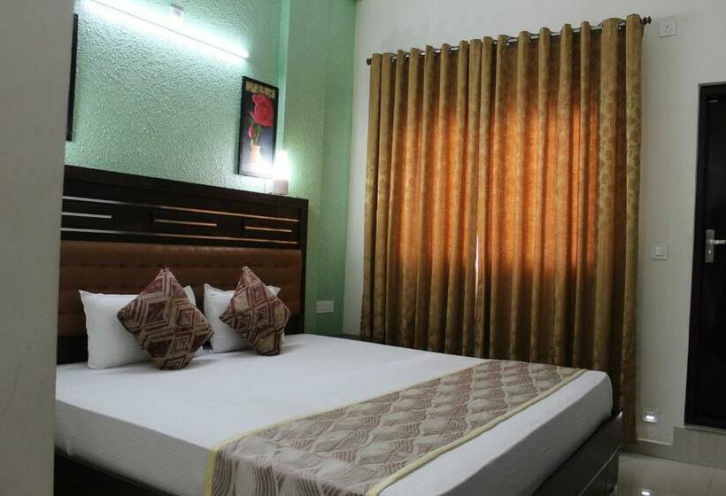 בית מלון כפרי The Svarga