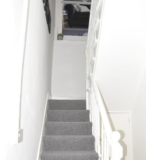 פנסיון Virtue House