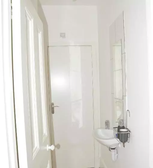 Majatalo Virtue House