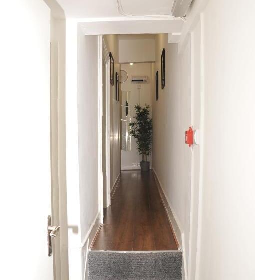 פנסיון Virtue House