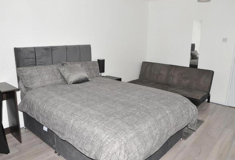 פנסיון Virtue House