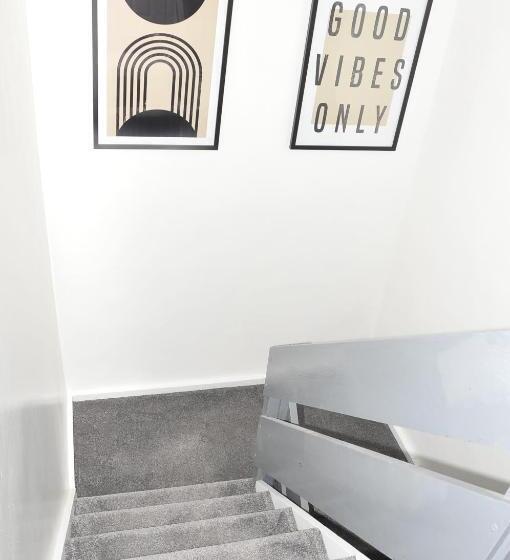 פנסיון Virtue House