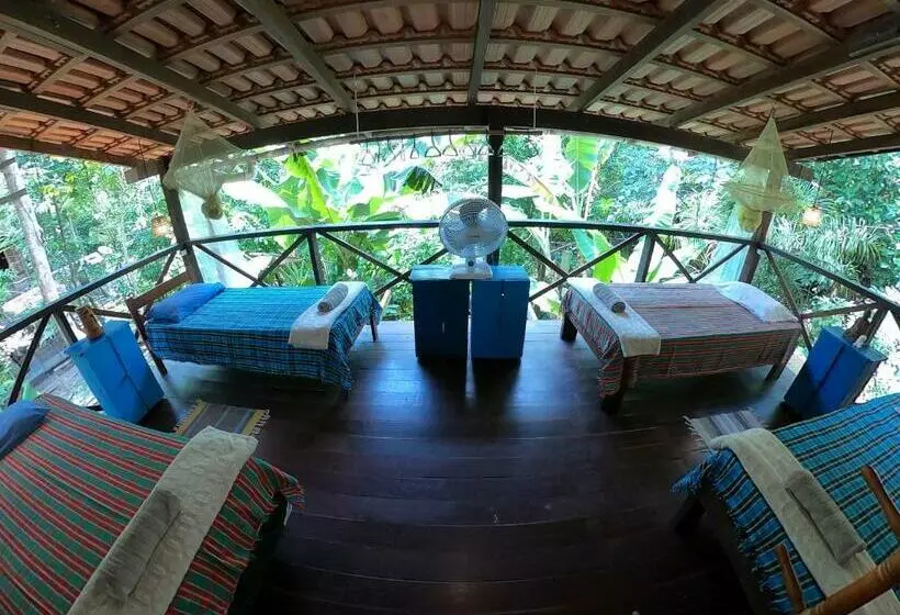 Vila Amz, Hostel Experiências