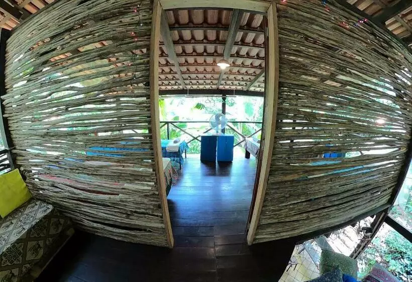 Vila Amz, Hostel Experiências