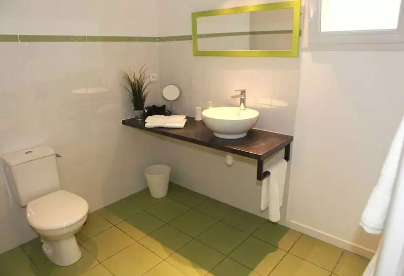 Aamiaismajoitus (B&B) Chambres D Hôtes La Fontaine!