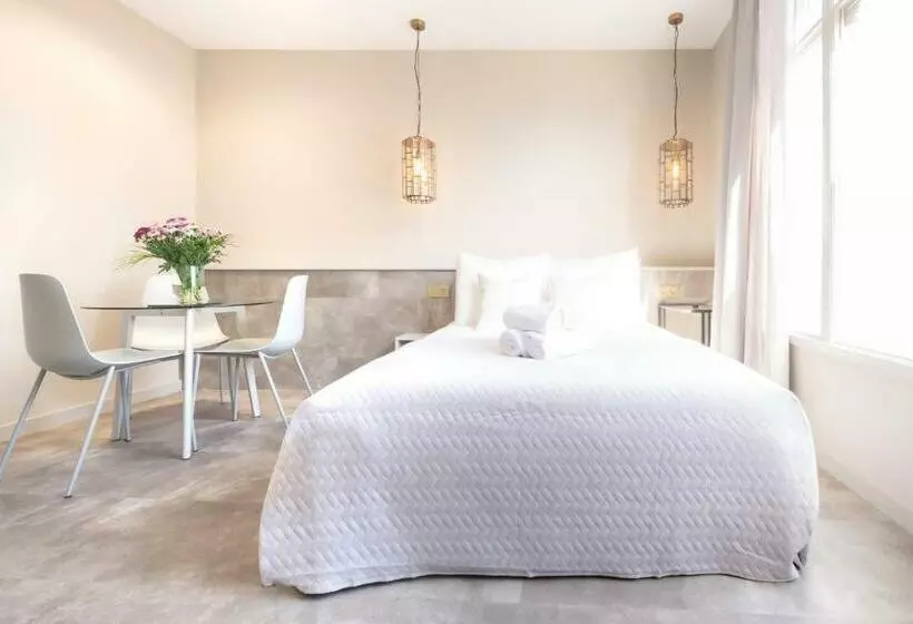 Aamiaismajoitus (B&B) Luxurious Penthouse Newly Build Just 7 Minutes From Rotterdam Cs City App3
