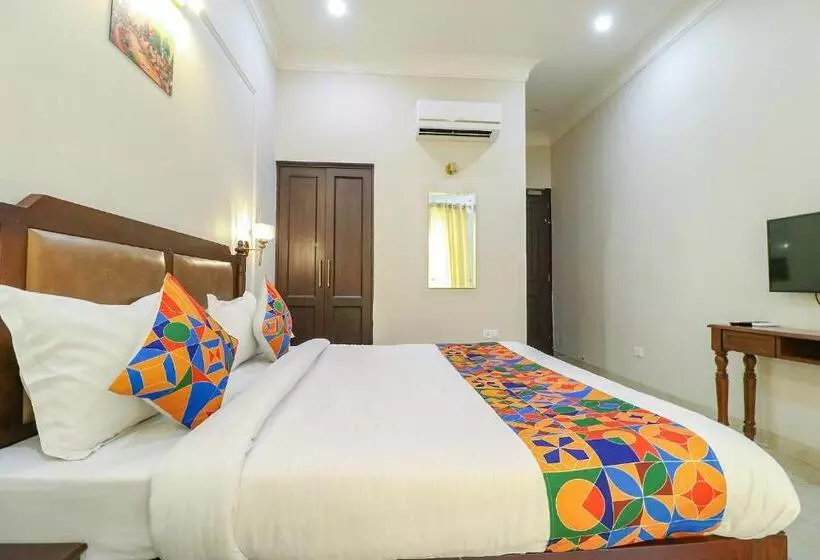 Fabhotel K9 Villa