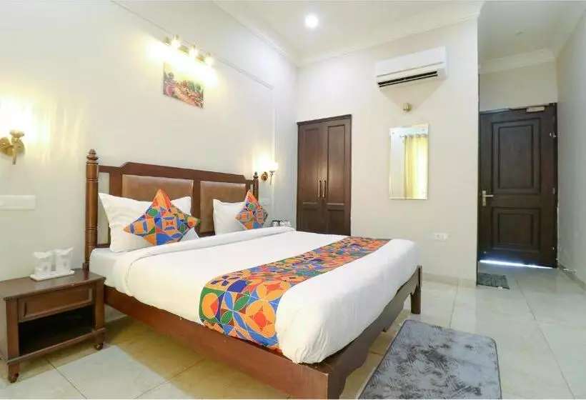 Fabhotel K9 Villa