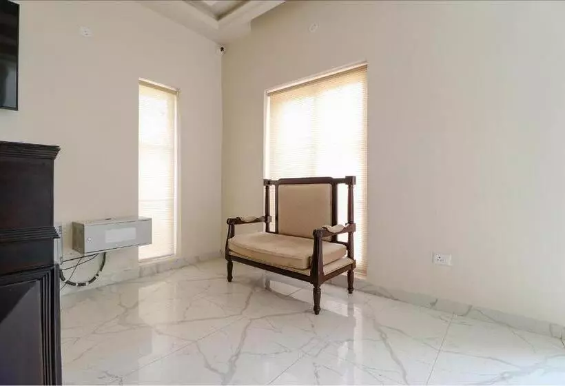 Fabhotel K9 Villa