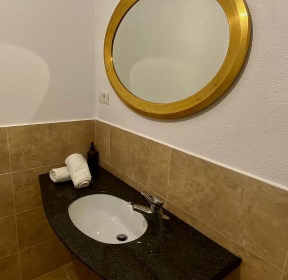 פנסיון Complex Popdan