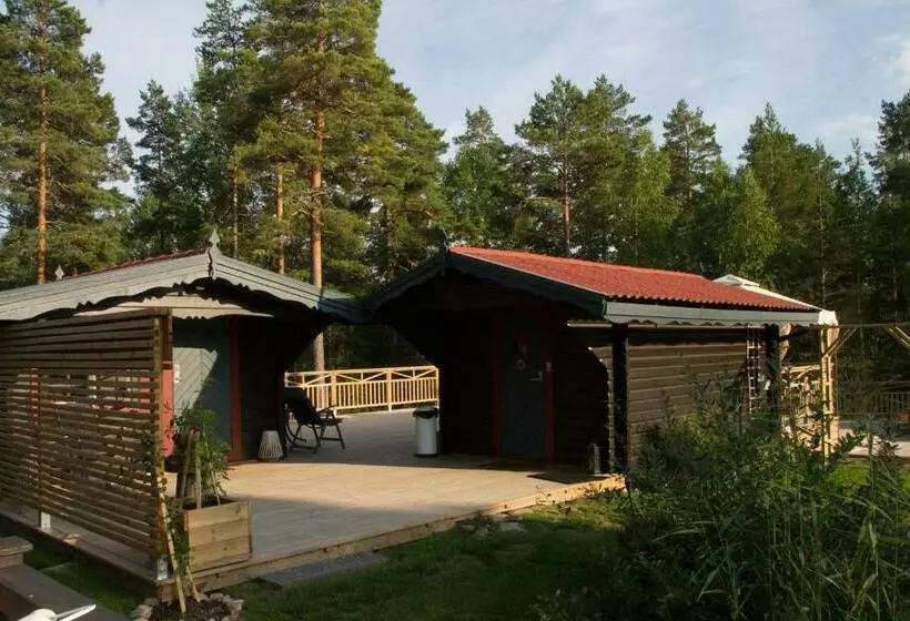Majatalo Timber Cottages With Jacuzzi And Sauna Near Lake Vänern