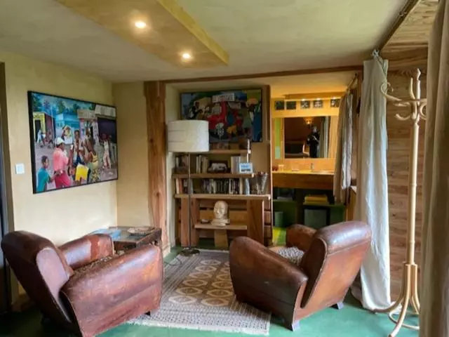 Aamiaismajoitus (B&B) Au Rocher De Combières