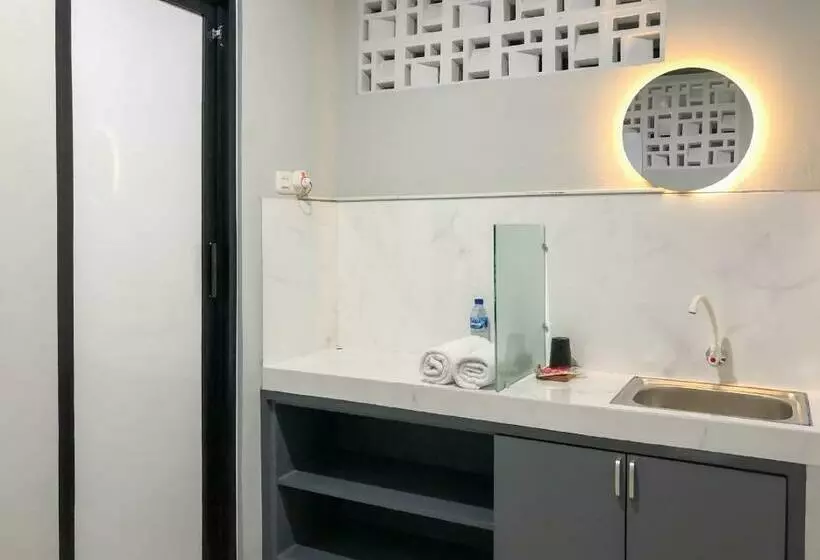 هتل Reddoorz Syariah At Jalan Endro Suratmin Lampung