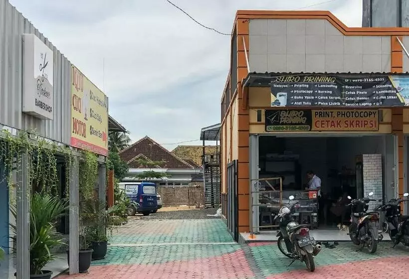 هتل Reddoorz Syariah At Jalan Endro Suratmin Lampung