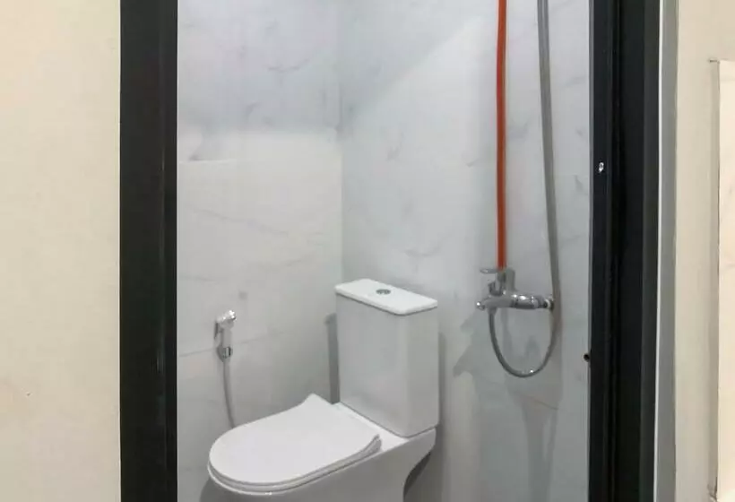 هتل Reddoorz Syariah At Jalan Endro Suratmin Lampung