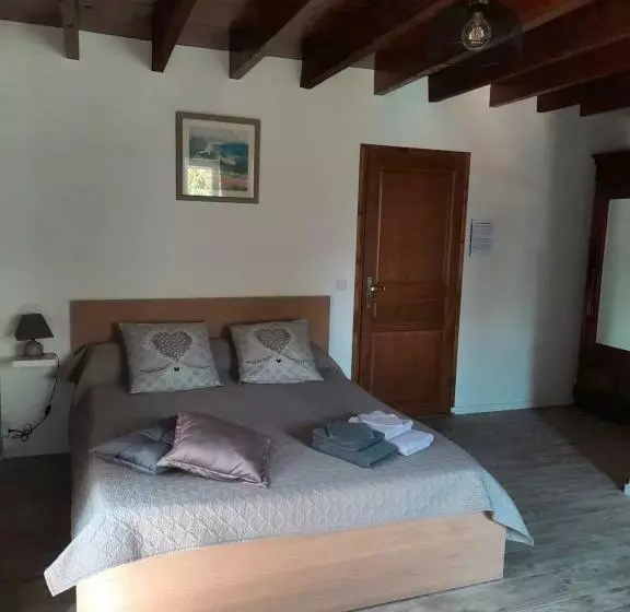 تختخواب و صبحانه L Orée Des Bois Chambre Châtaigner