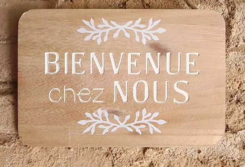 تختخواب و صبحانه L Orée Des Bois Chambre Châtaigner