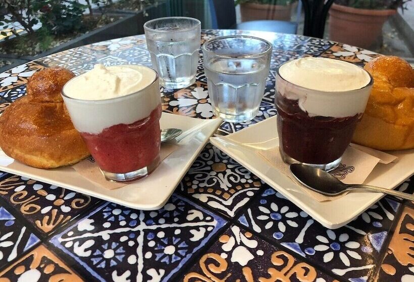 住宿加早餐  Qurchiti