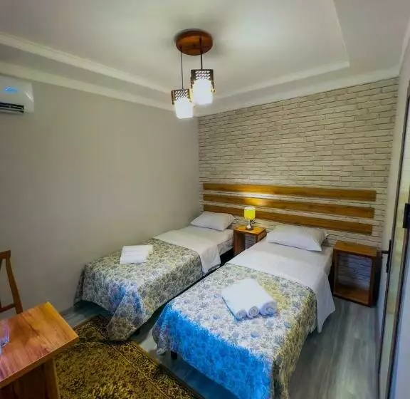 Majatalo East House