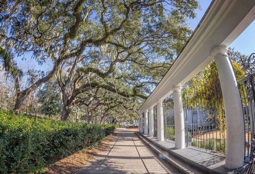 Southern Belle Parlor