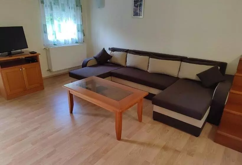 Garda Wellness Apartmanház