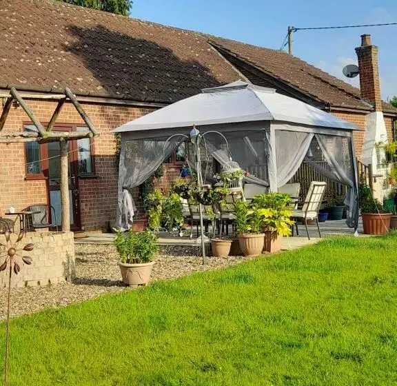 Nar River B&b