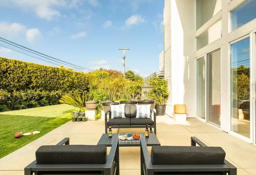 Beachcomber By Avantstay Elegant Modern Estate W Pool Hot Tub Outdoor Dining