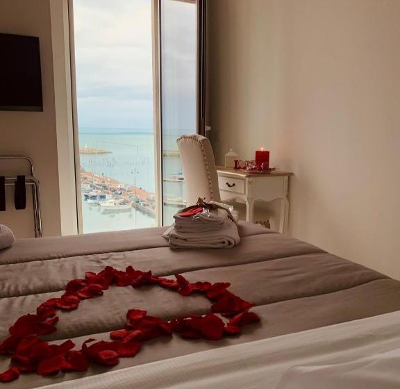 مبيت وإفطار Donna Adriana Rooms