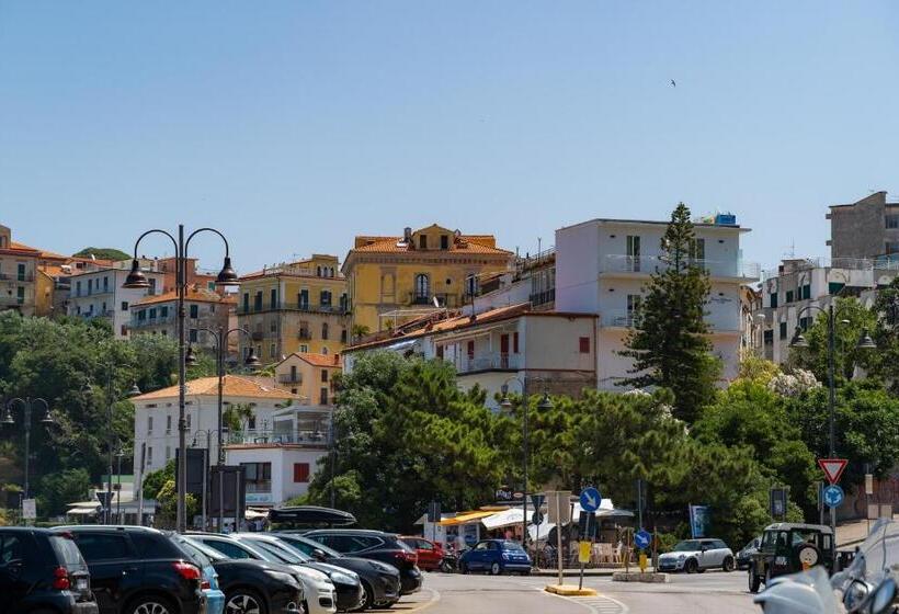 مبيت وإفطار Donna Adriana Rooms