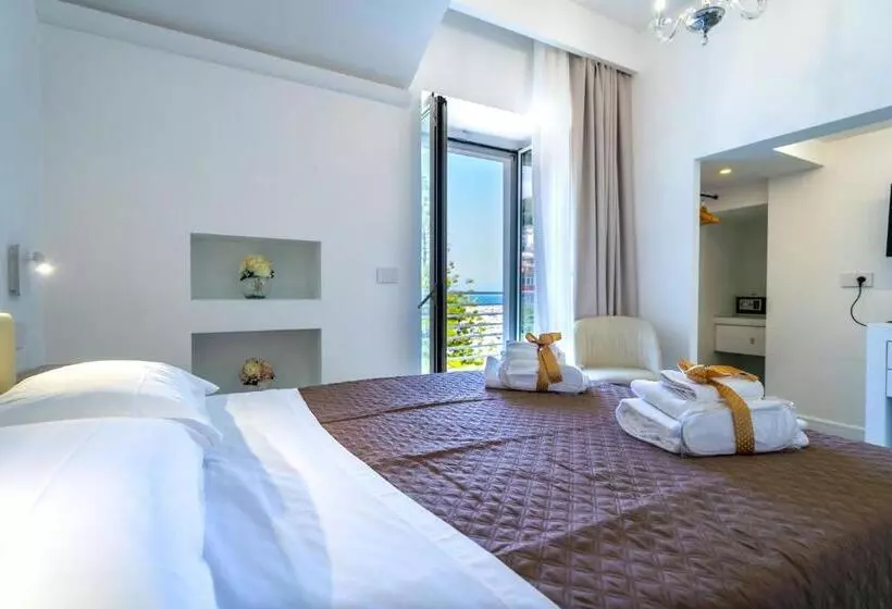 ベッドアンドブレックファースト Donna Adriana Rooms