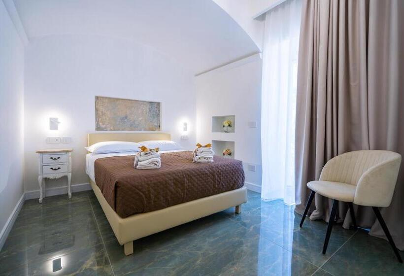 مبيت وإفطار Donna Adriana Rooms