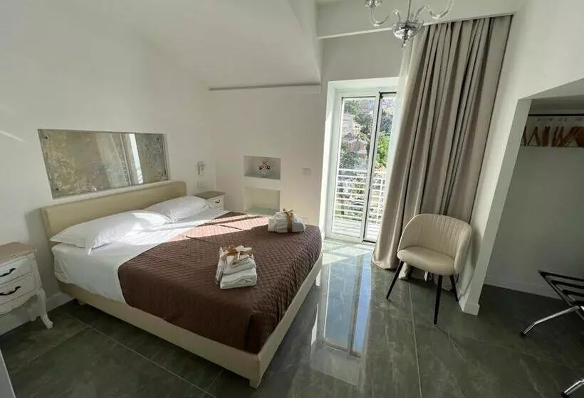 ベッドアンドブレックファースト Donna Adriana Rooms