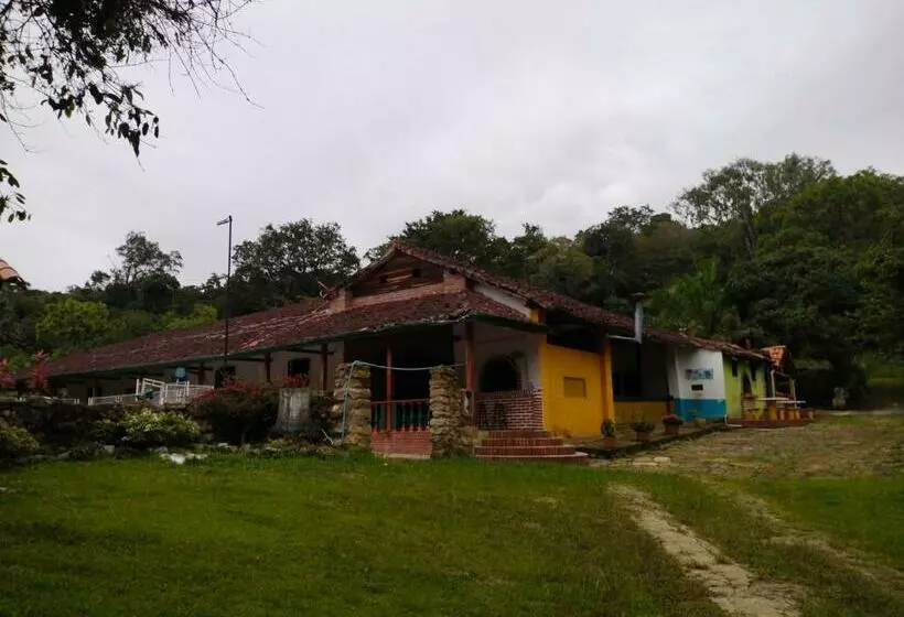 ホテル Villa Laura