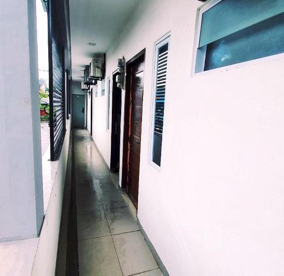פנסיון Homestay 81 Permata Baloi C2