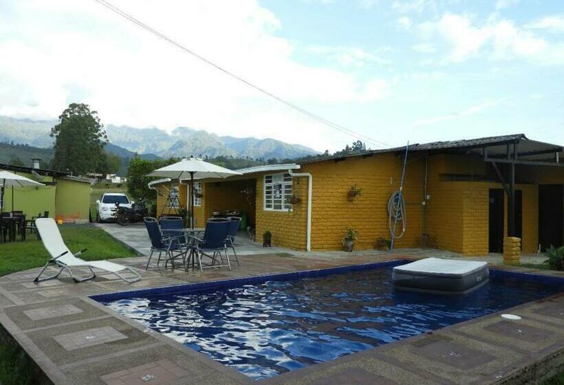 پانسیون Hostal San Ramon