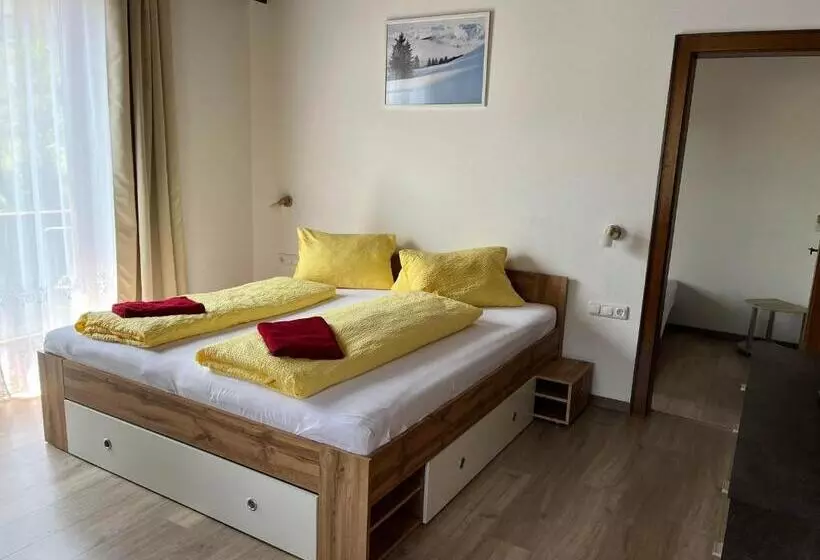 ベッドアンドブレックファースト Pension Steiner, Matrei Am Brenner !!no Late Check In,no Breakfast!!