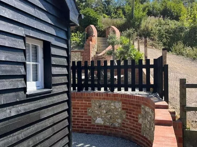 Aamiaismajoitus (B&B) The Lydden Bell