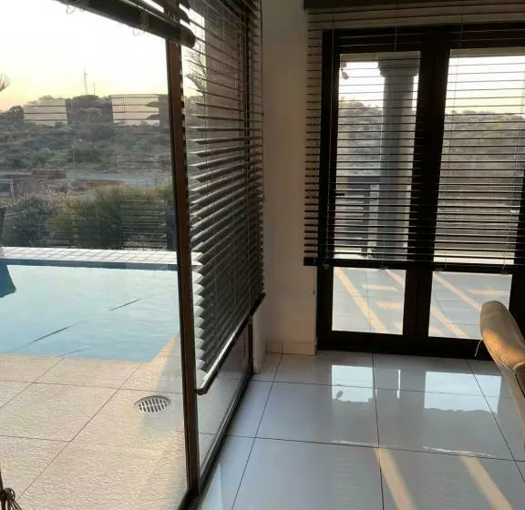 Aamiaismajoitus (B&B) Tuscany Hill Manor