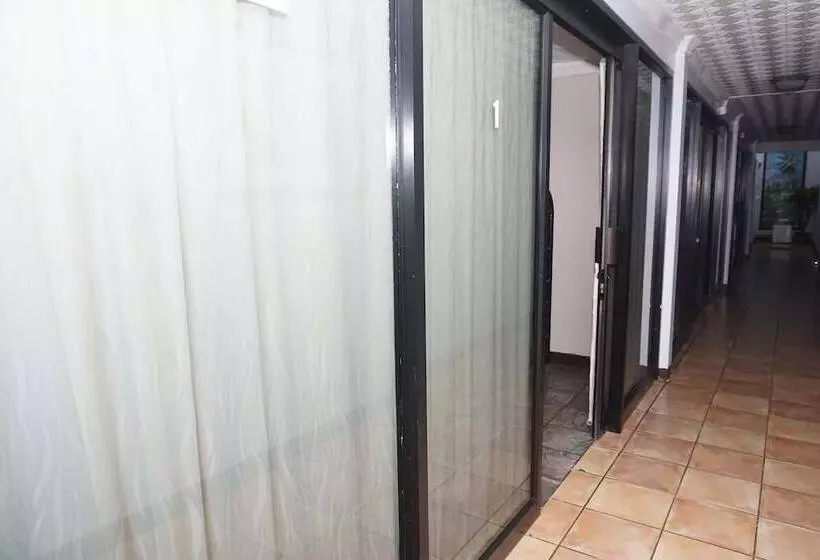 هتل El Tucan Alajuela