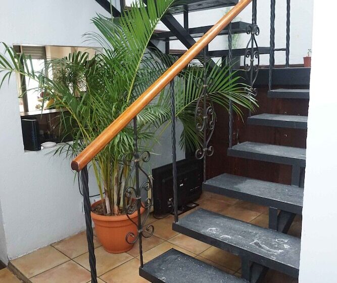 هتل El Tucan Alajuela