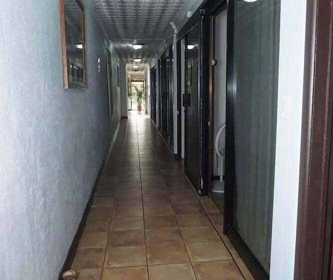 هتل El Tucan Alajuela