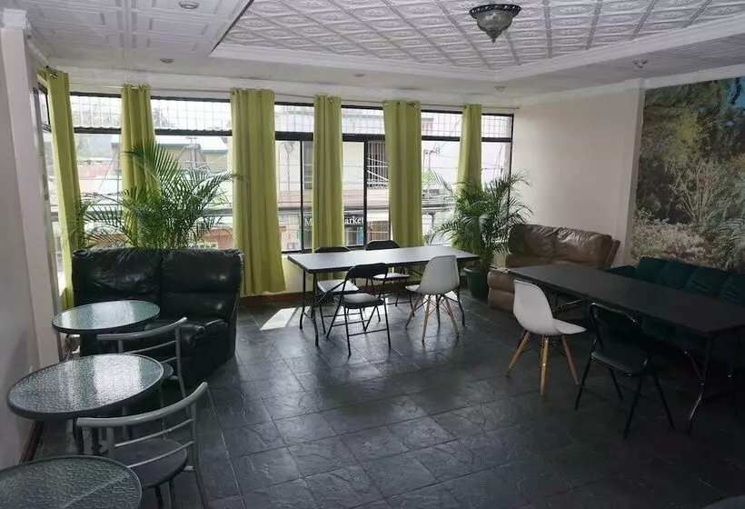 هتل El Tucan Alajuela