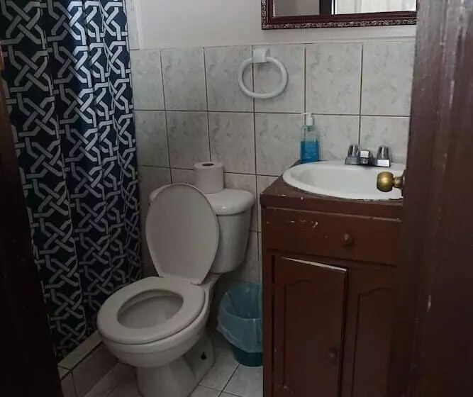 هتل El Tucan Alajuela