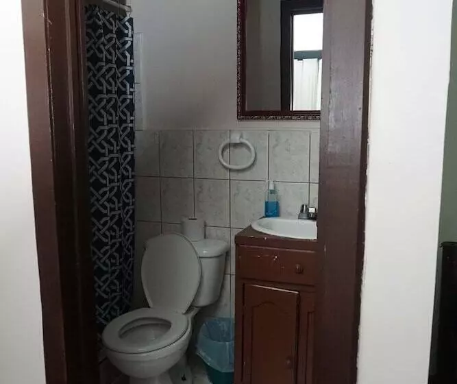 هتل El Tucan Alajuela