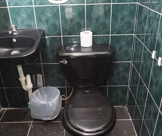 هتل El Tucan Alajuela