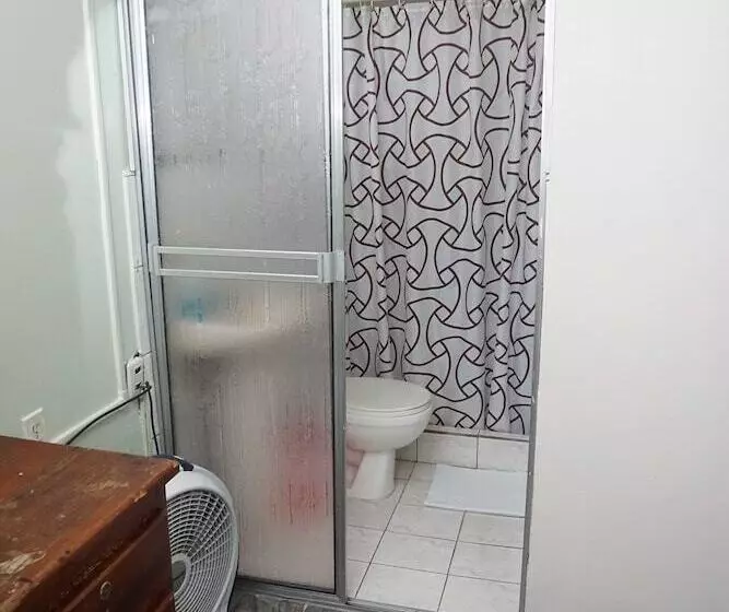 هتل El Tucan Alajuela